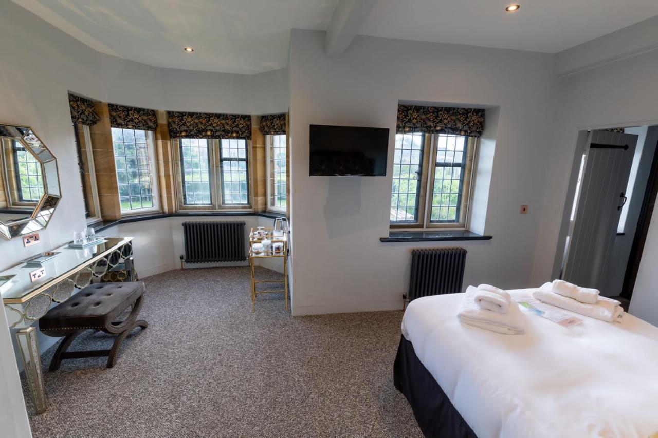 Sneaton Castle Hotel Уитби Екстериор снимка