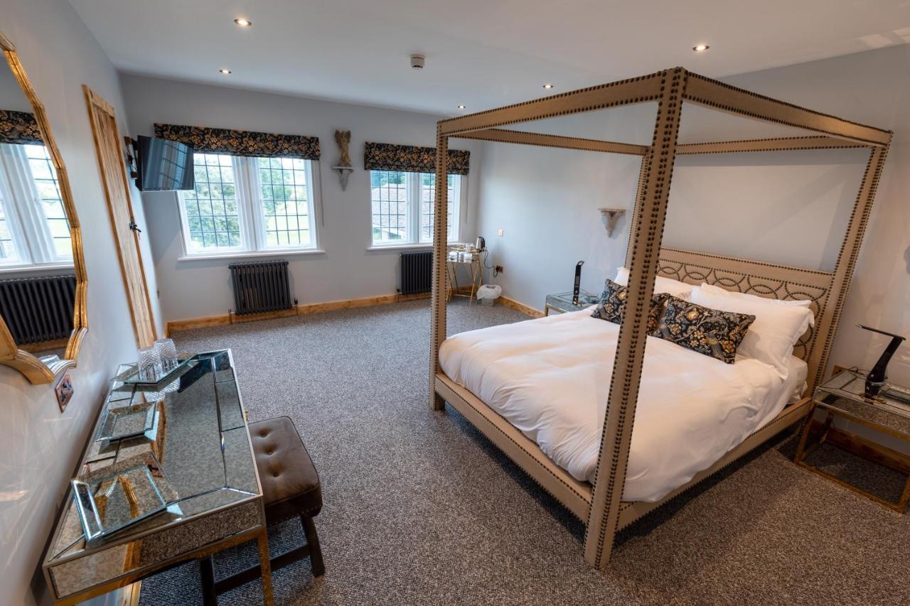 Sneaton Castle Hotel Уитби Екстериор снимка
