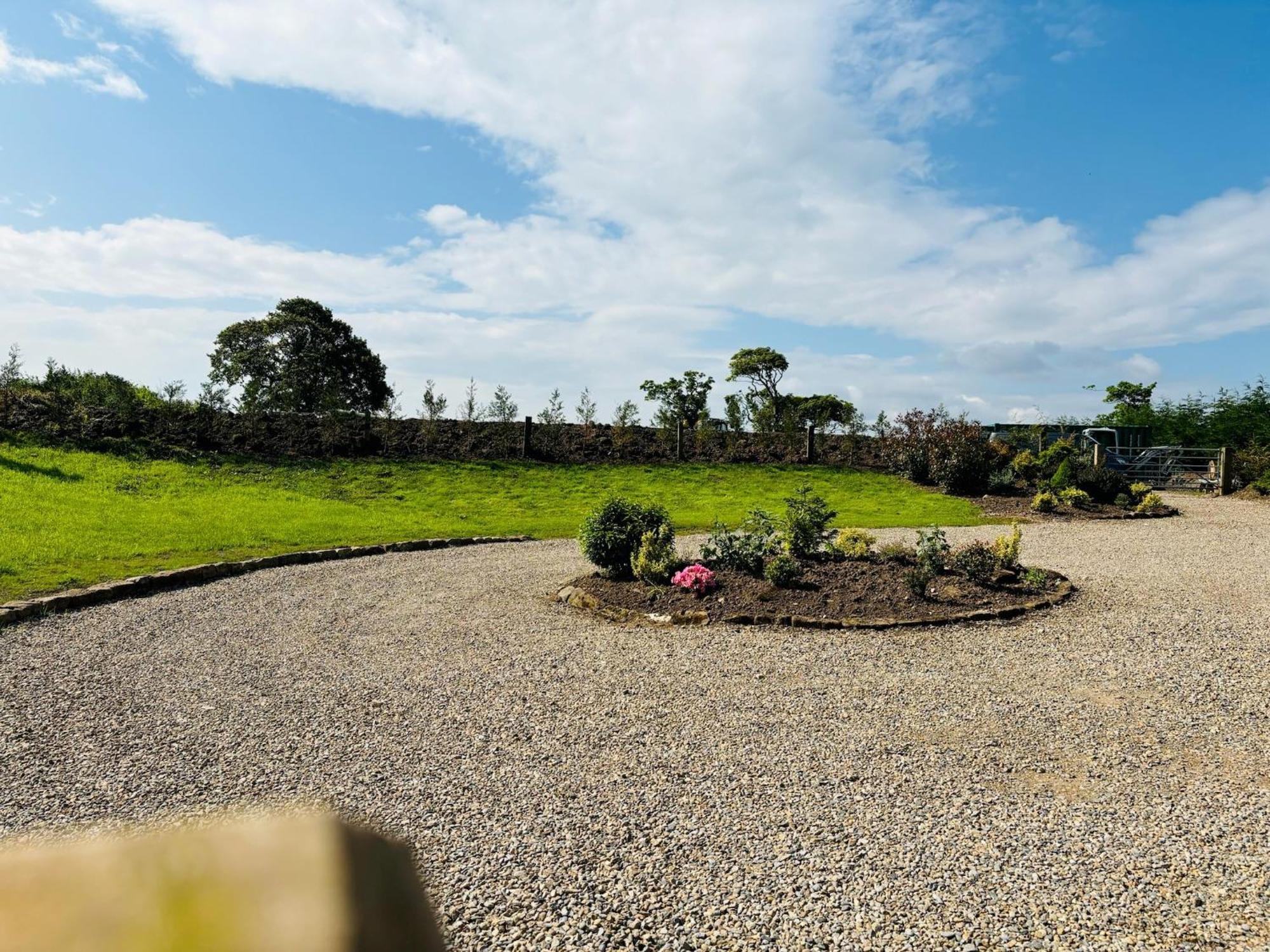 Sneaton Castle Hotel Уитби Екстериор снимка