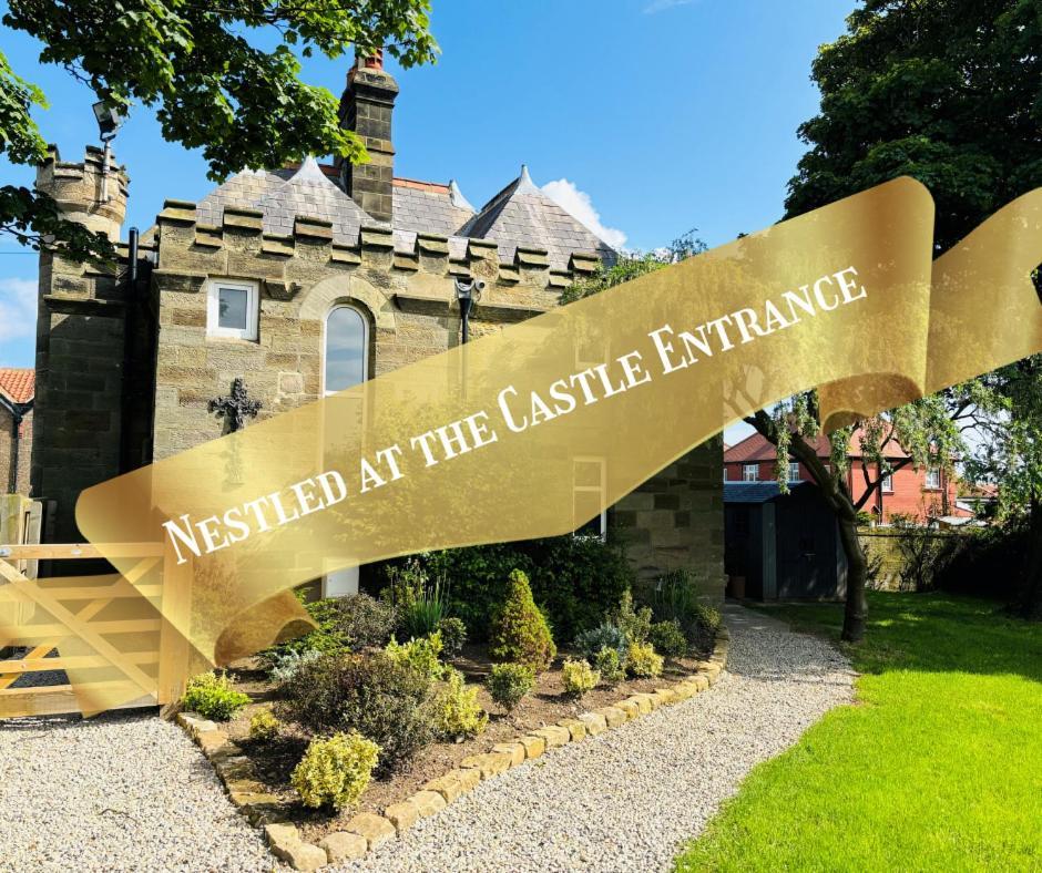 Sneaton Castle Hotel Уитби Екстериор снимка