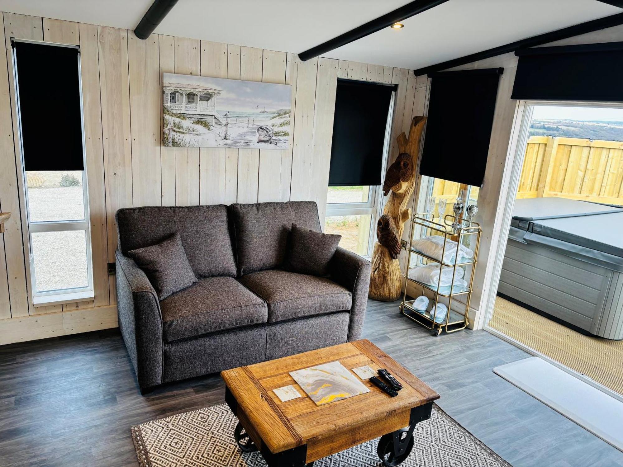Sneaton Castle Hotel Уитби Екстериор снимка